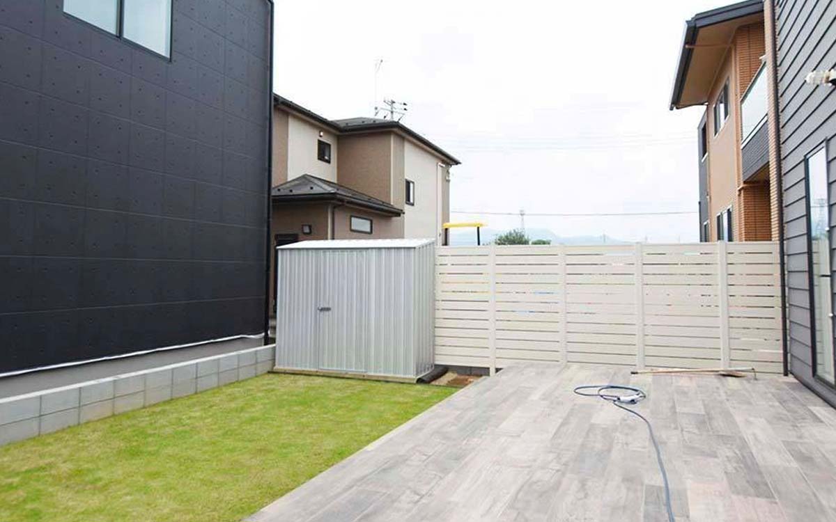 庭に小型の倉庫を置くメリット8つとその魅力