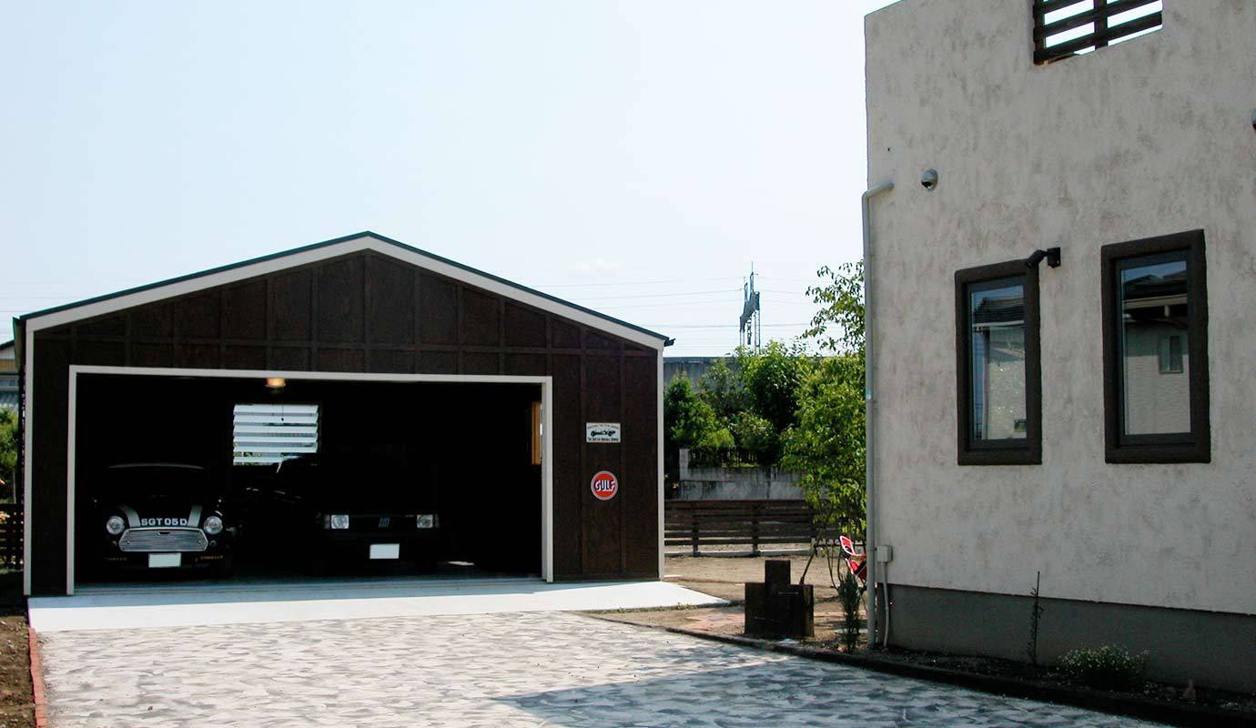 ガレージをおしゃれに！自宅の空間を美しく変身させるアイデアとインスピレーション