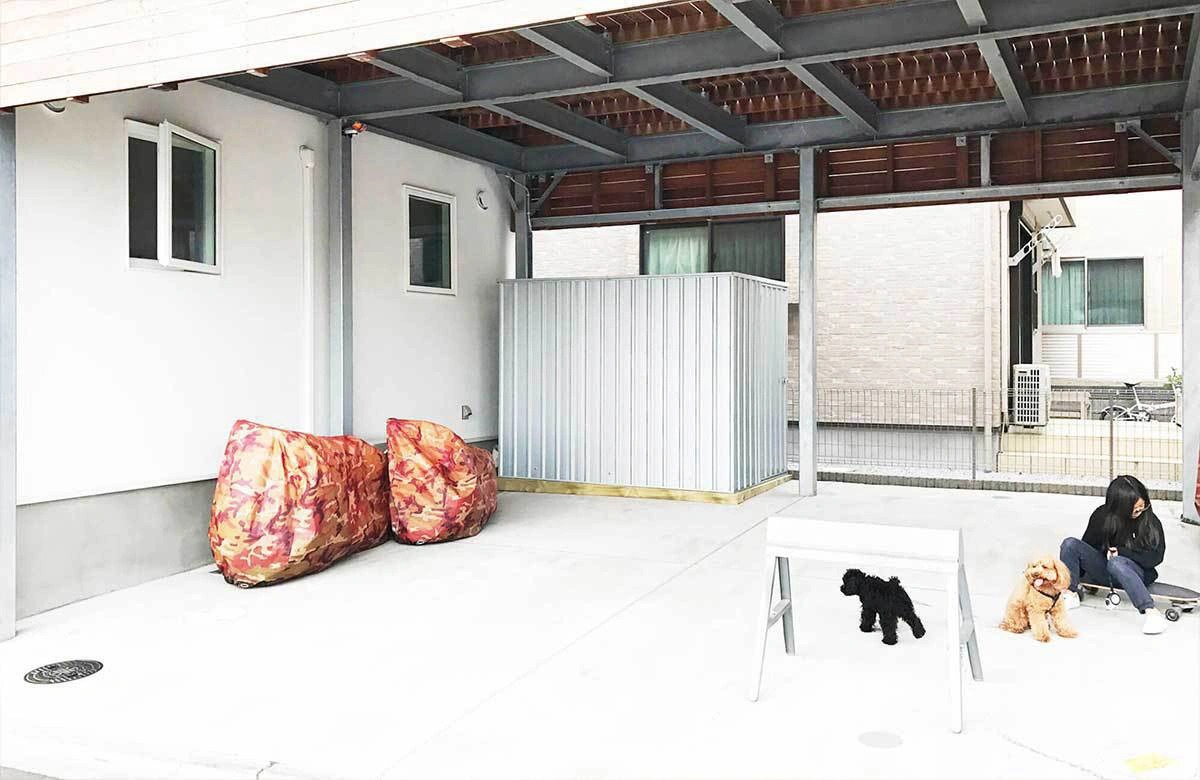 自転車のガレージとしても人気のおしゃれ物置