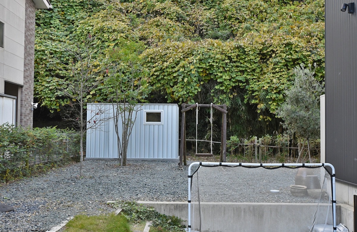 海外コンテナのようなデザインが人気のユーロ物置