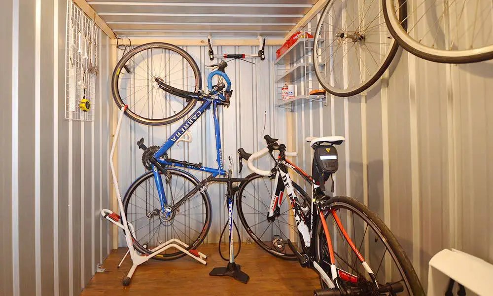 自転車収納に最適！【コンテナデザインの物置】人気の屋内カスタマイズをご紹介
