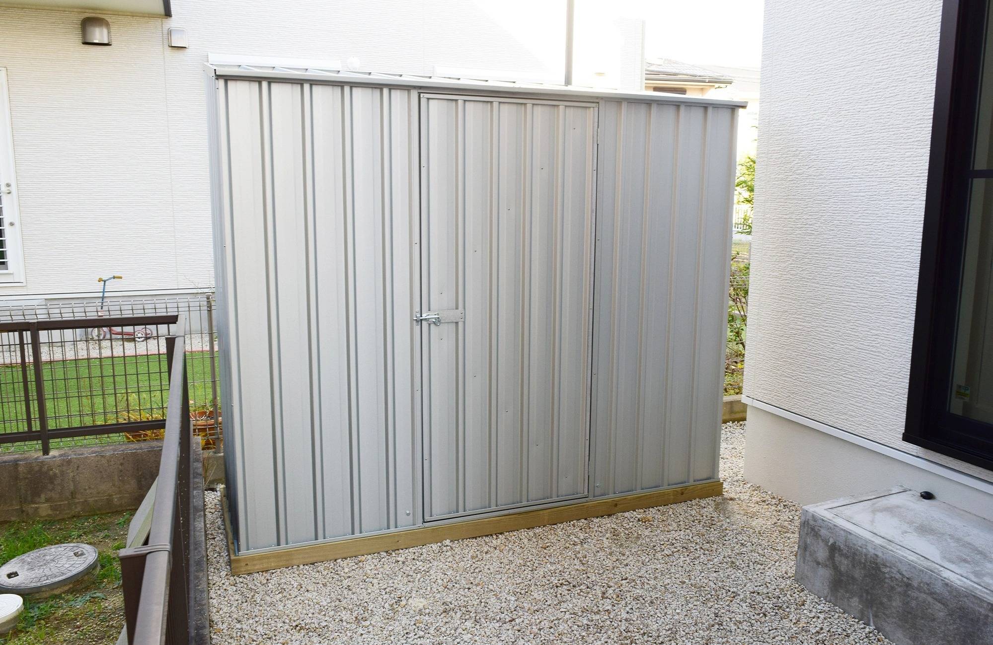 愛知県でおしゃれなユーロ物置®の施工がありました。