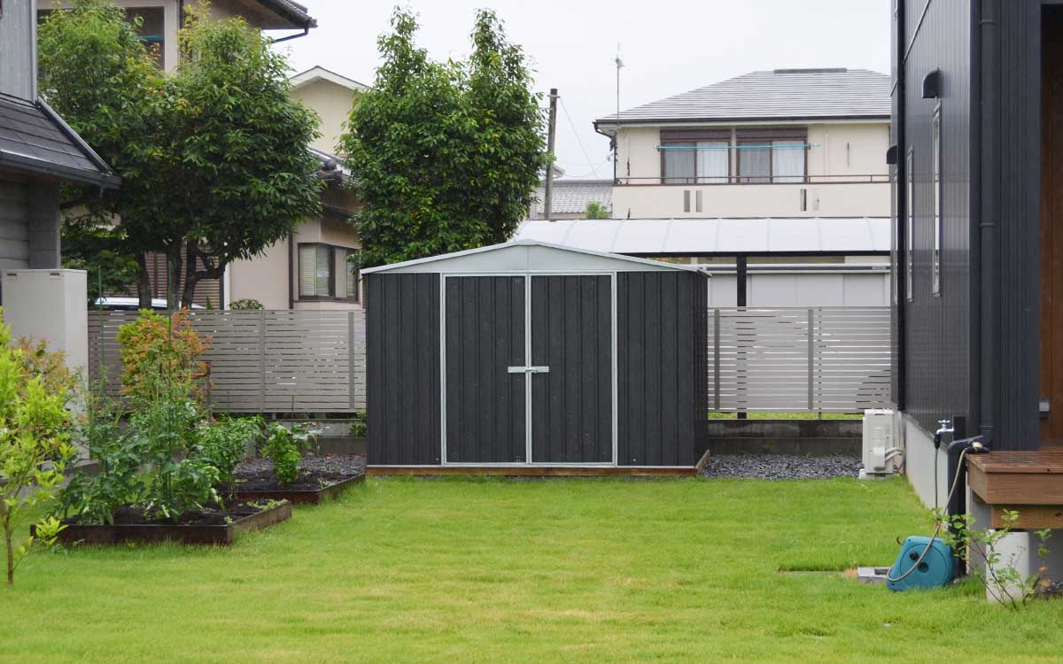 神奈川県でおしゃれなユーロ物置®の施工がありました。