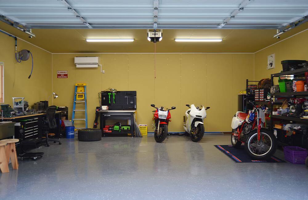 夢のアメリカンガレージ！楽しみ尽くすDIYライフ